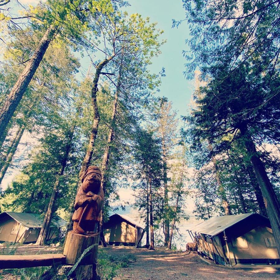 Brown'S Bay Resort Кэмпбелл-Ривер Экстерьер фото